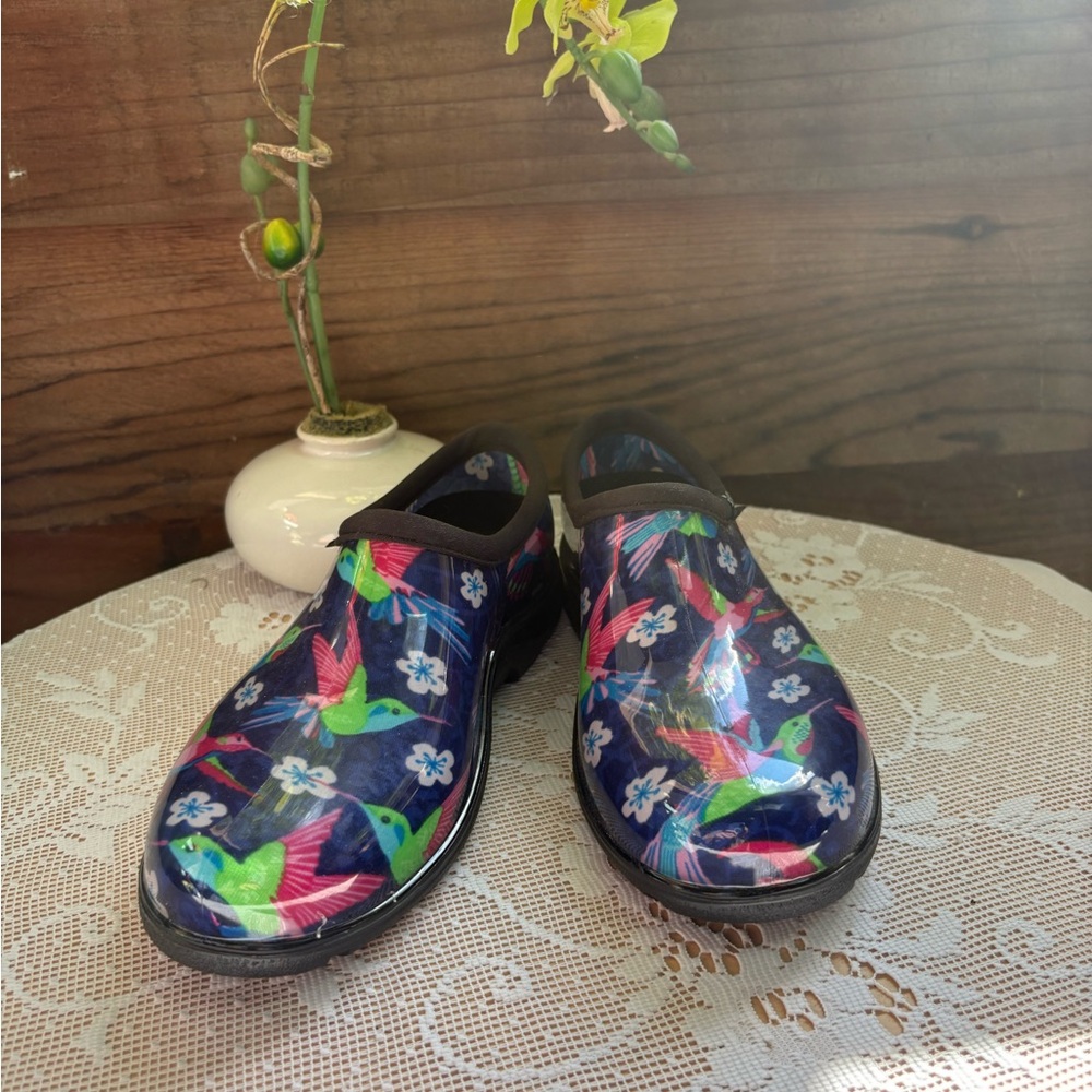 Sloggers The Garden Shoe Blue Hummingbird. Size 8. - Picture 2 of 5